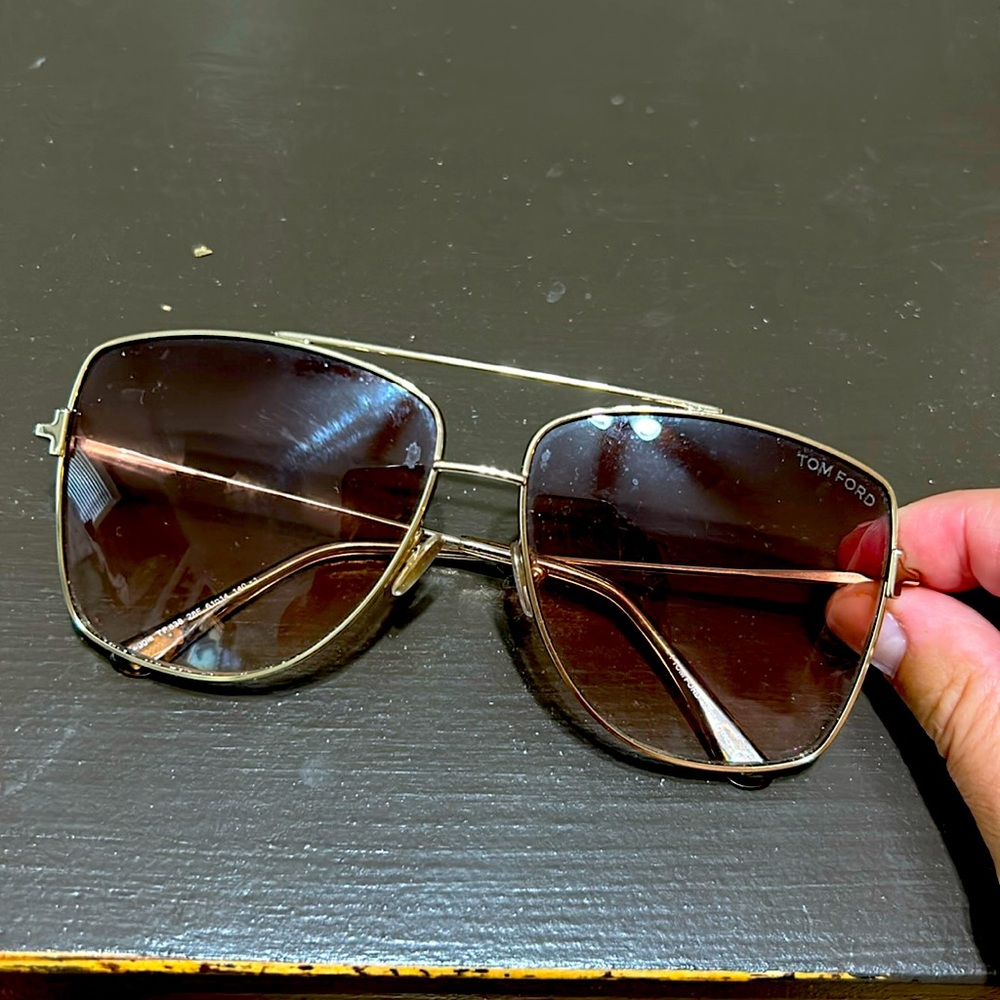 Tom Ford aviator style sunglasses…